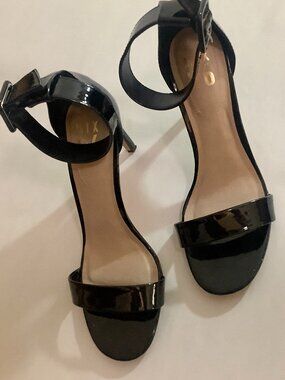 High Heel Black Sz 8 Strap Shoe  Mix No.6 Brand Classy Shiny Eye Catching